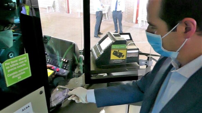 Los usuarios del autobús urbano de Guadalajara podrán renovar sus tarjetas XGuada gratis desde este lunes y evitar que se caduque